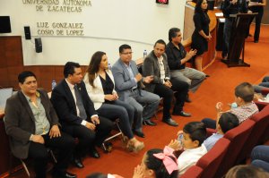 Entrega de becas y reconocimientos por años de servicio 2017